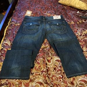 NWT True Religion slim fit, flap pocket jeans.